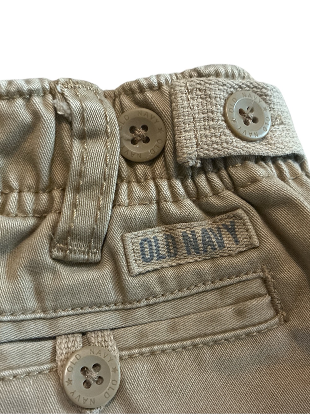 Old Navy ‘90’s Baggy Tan Cargo Pants for Kids. Size 4T. - Picture 7 of 12